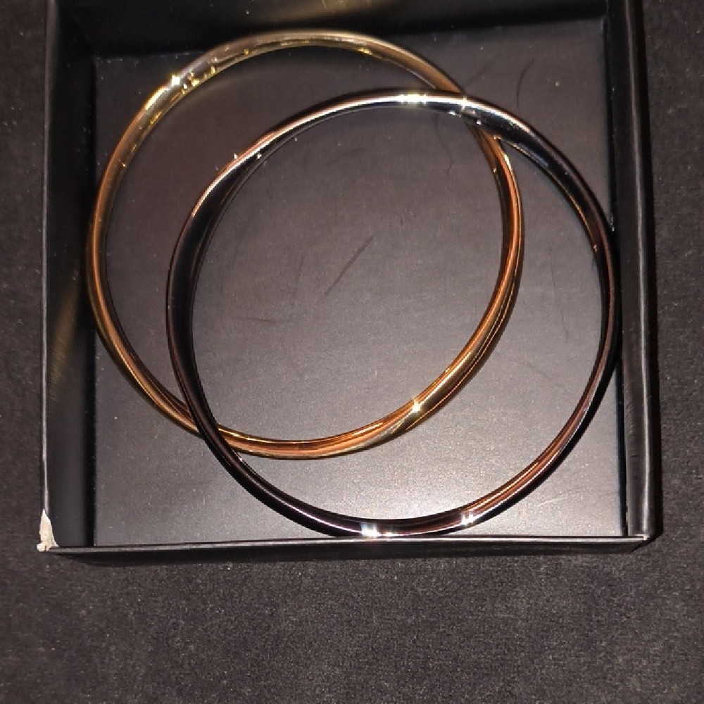 Elegant Gold and Black Bangle Set